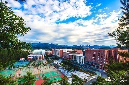湖北汽车工业学院全日制自考本科助学班少数民族新生报读制度